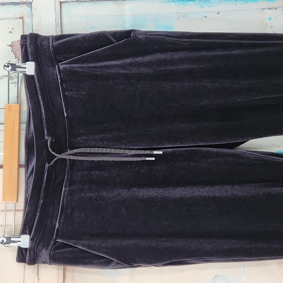 Lululemon | Ready to Crush Joggers in Midnight Blue - Picture 3 of 7